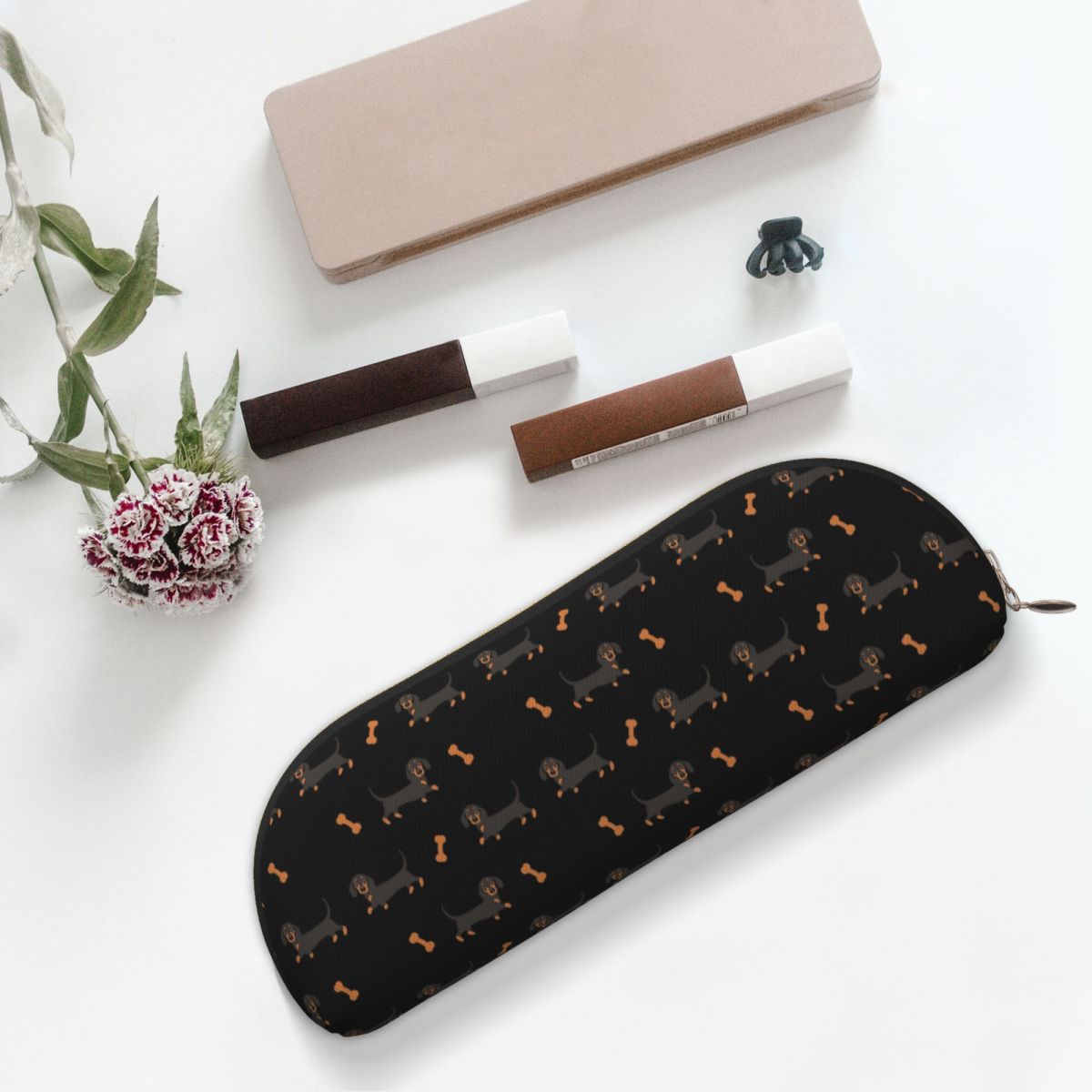Tan Stationery & Office Supply - Siyah Ve Tan Dachshund Sosis Köpek